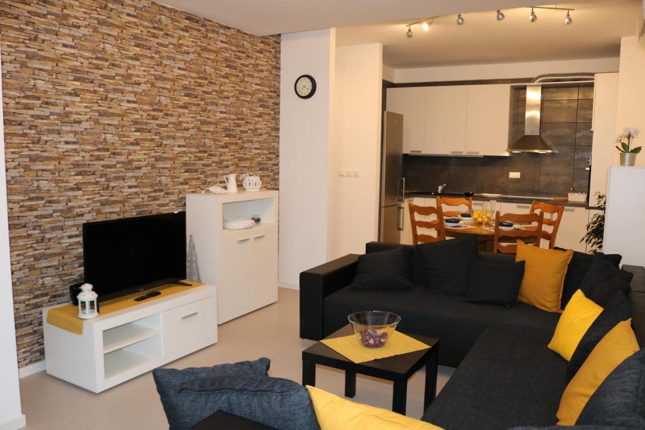 Apartment D&E Punat - Free Parking And Wi-Fi 외부 사진